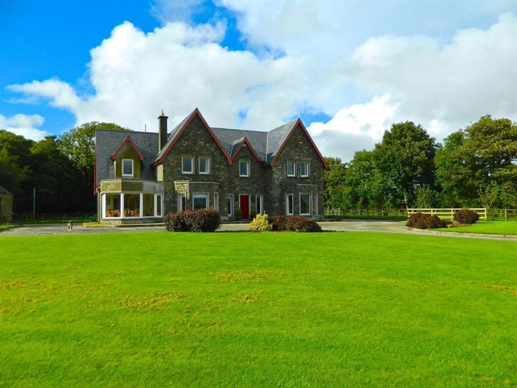 Lake House Dunmanway Exterior photo